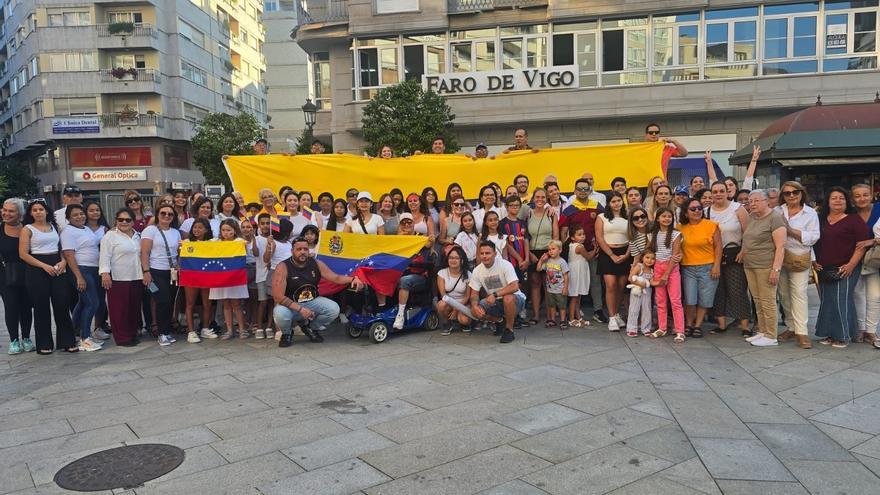 Los venezolanos gritan libertad en Vilagarcía