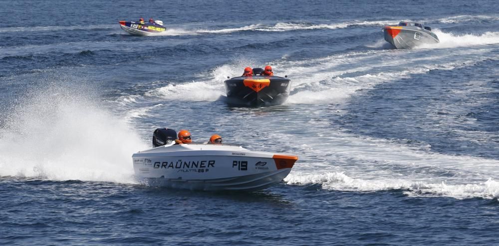 Las lanchas rugen en O Marisquiño 2017 en Vigo