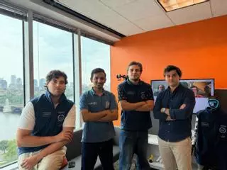 Dos españoles de 25 años afincados en Boston captan 600.000 euros para llevar sus gafas con IA a los laboratorios