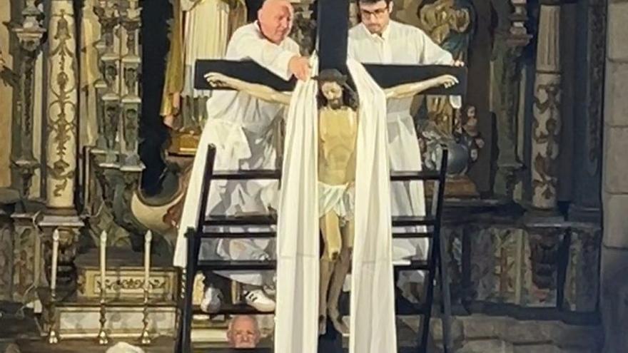 San Martiño recupera la procesión del Santo Encuentro y el vía crucis