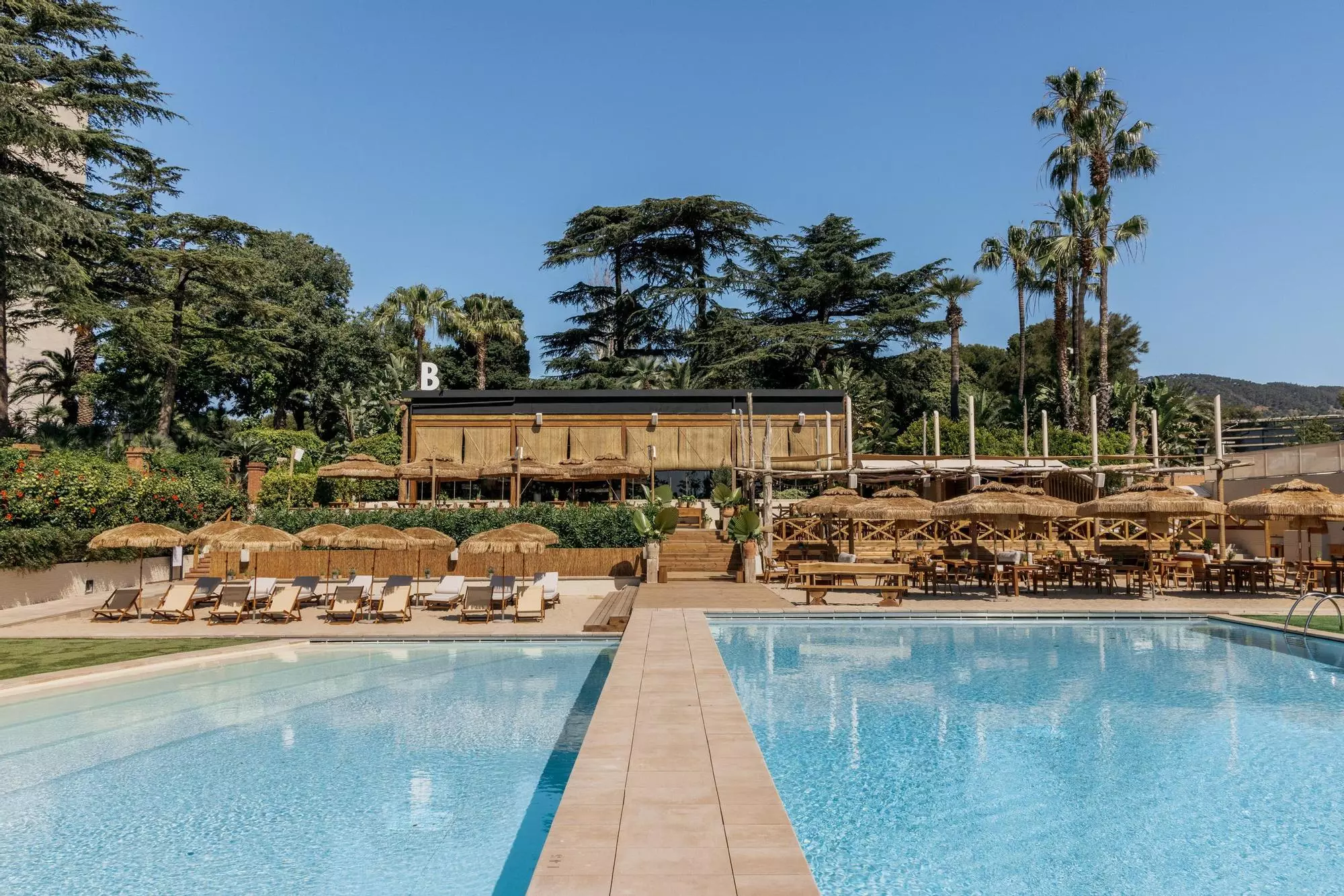 <h3 data-beso-align="left" data-beso-size="lead">Reabren los 'beach clubs' de Barcelona: en la playa y tambien en Pedralbes</h3><p data-beso-align="left" data-beso-size="body"></p>