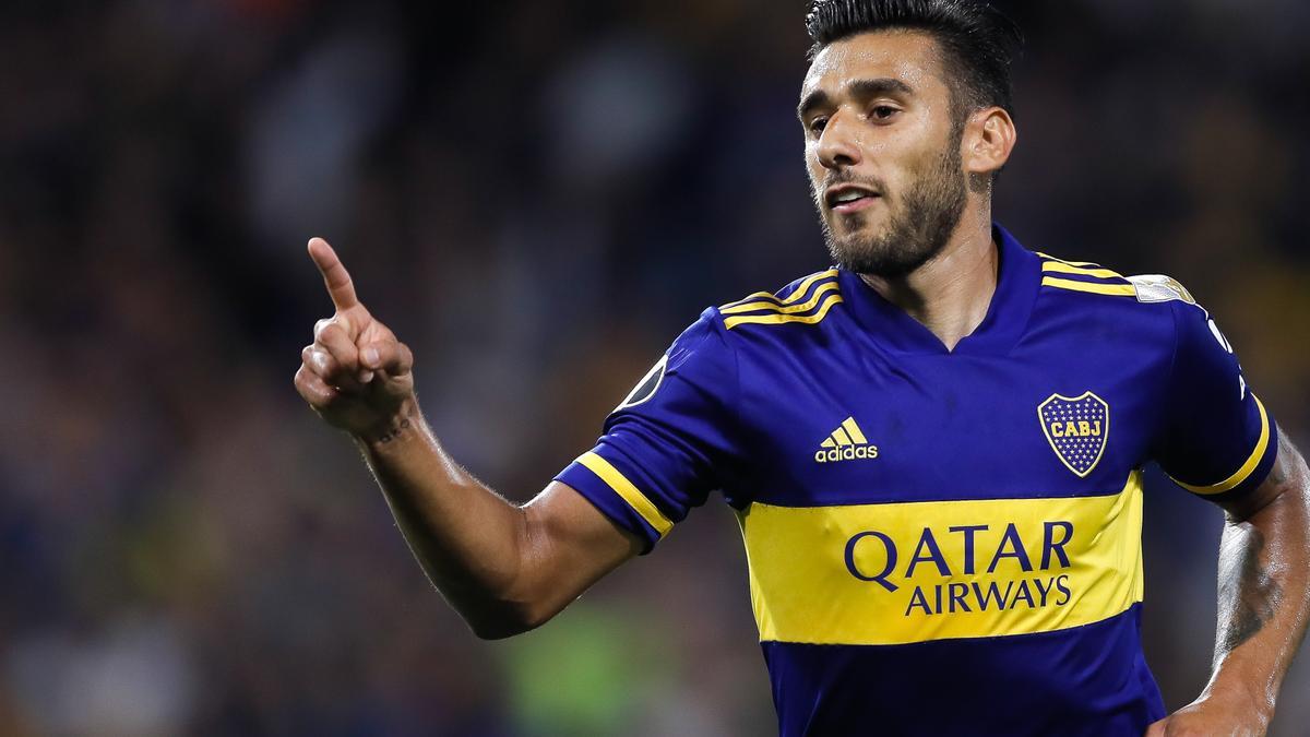 Salvio, de Boca Juniors, acusado de atropellar a su exesposa y escaparse.