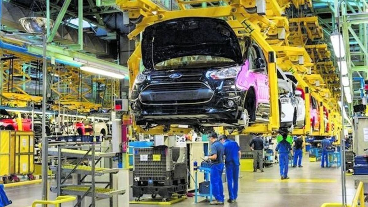 Fabricación de vehículos en Ford Almussafes.