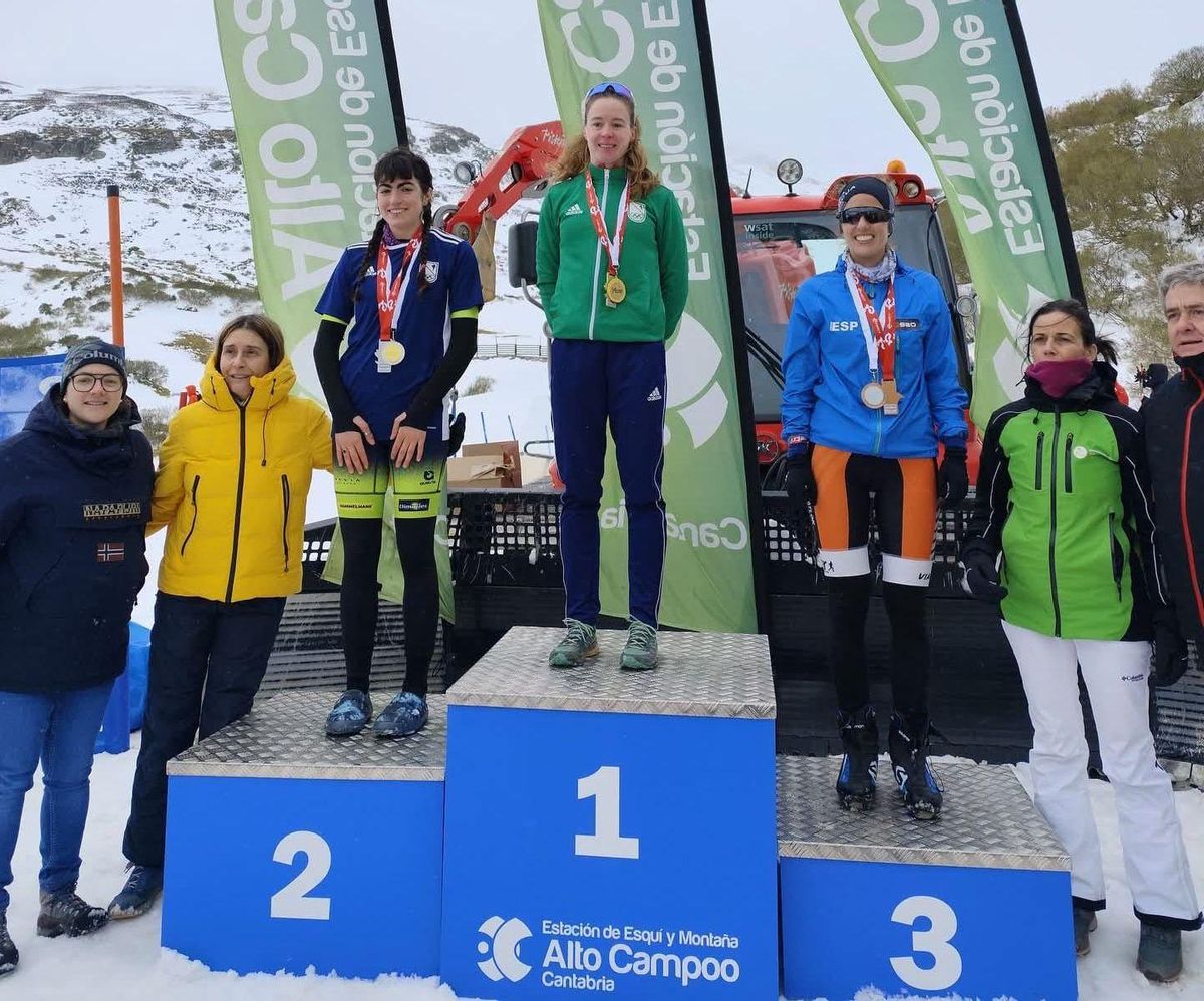 Las triatletas del Stadium Casablanca, Marta Borbón y Jara Andrés, campeona y subcampeona de España en Reinosa.