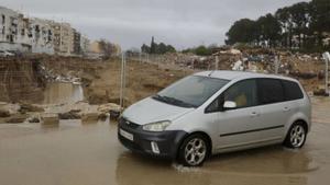 Una nova dana suspèn classes, talla carreteres i paralitza les Falles