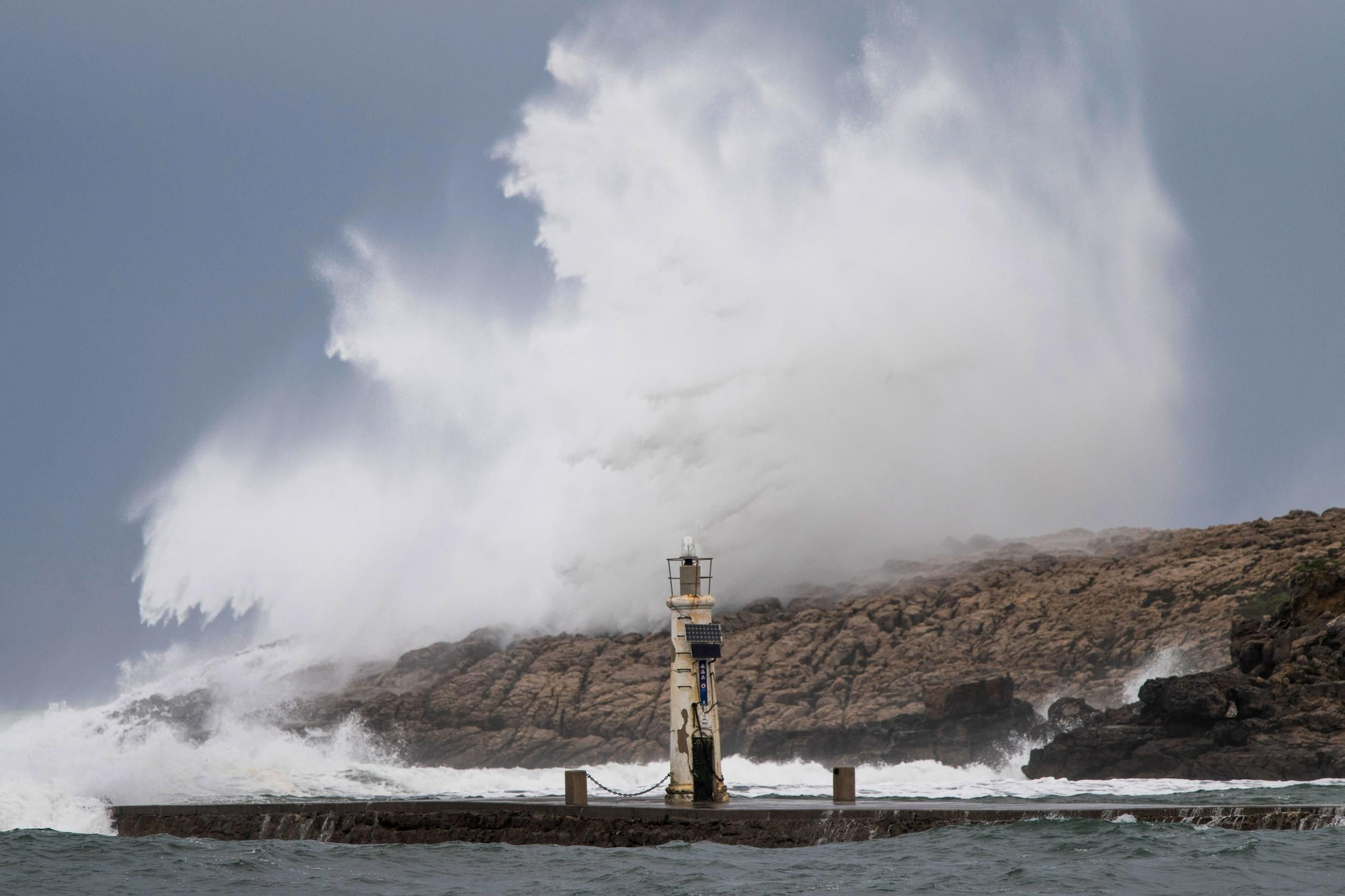 El temporal persiste y pone en alerta 14 comunidades, Galicia, Cantabria y País Vasco en rojo