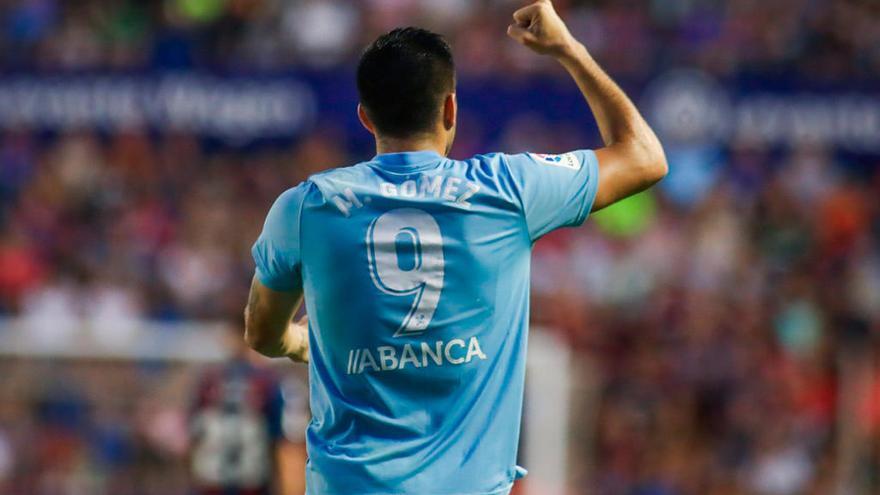 Maxi Gómez celebra un gol en la pasada temporada de Liga // LOF