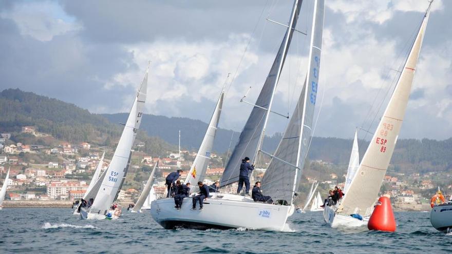 La ría recibe la XXVI Regata Guardiamarina