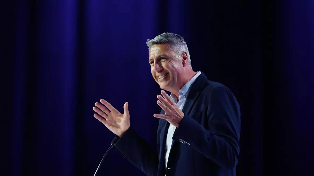 Albiol confirma que se presentará a la alcaldía de Badalona en las próximas elecciones: "Como mínimo, hasta 2031"