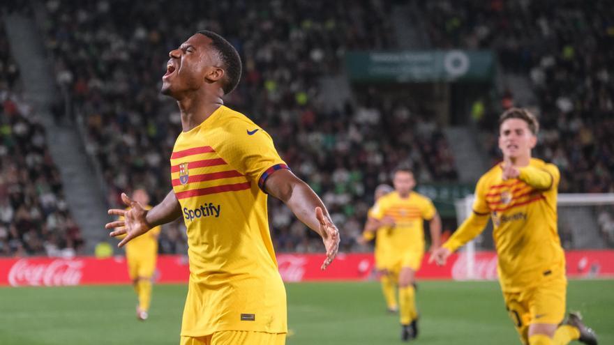 Así se ha vivido el Elche - Barça en el Martínez Valero