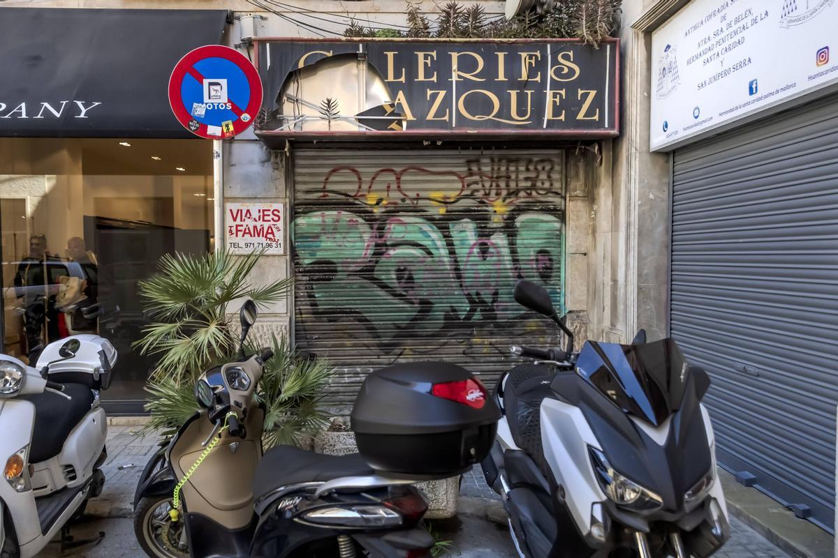 PALMA, REPORTAJE GALERIAS VELAZQUEZ.