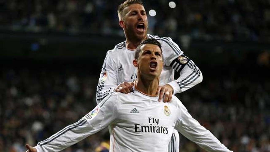 Sergio Ramos y Cristiano celebran un gol.