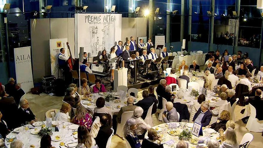 Altea es reafirma com a capital de les lletres valencianes amb uns Premis Altea de rècord i una gala repleta de cultura