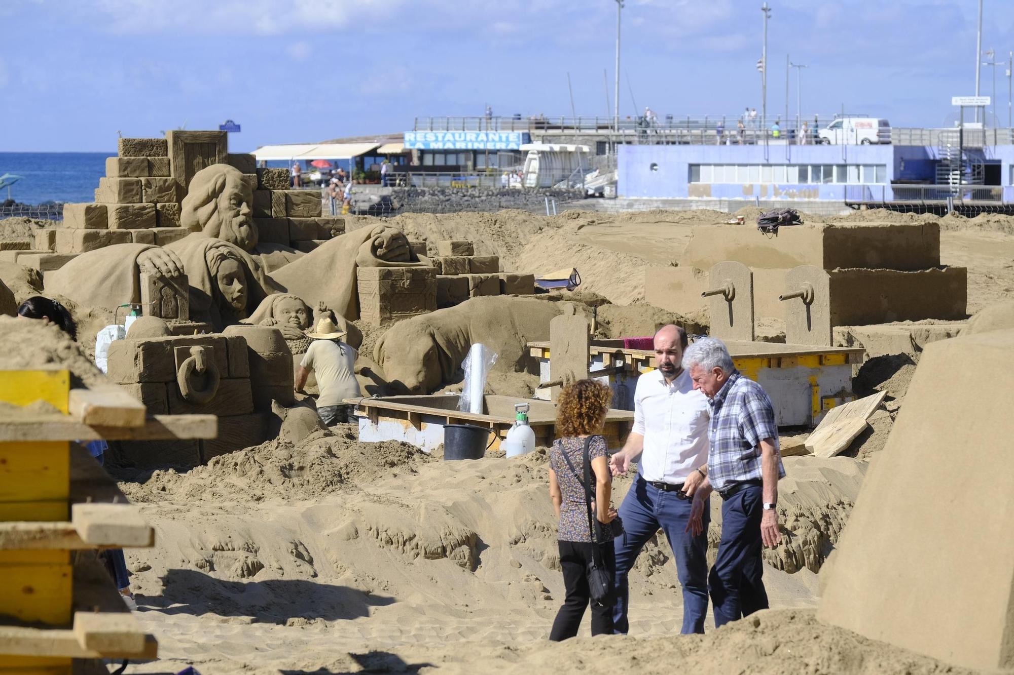 El Belén de Arena de Las Canteras se hace mayor