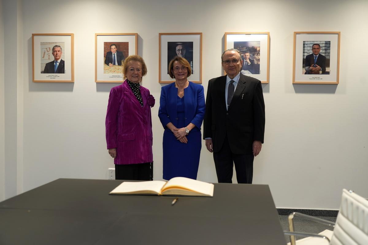 La UJI entrega a Mediterráneo la Distinción Extraordinaria