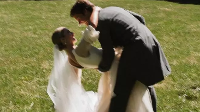 La novia más guapa del finde ha llevado este colorete rosa precioso y muy natural