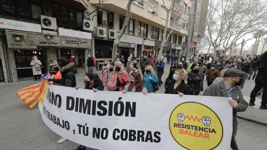 Cerca de cien personas participan en la manifestación de la Resistencia Balear