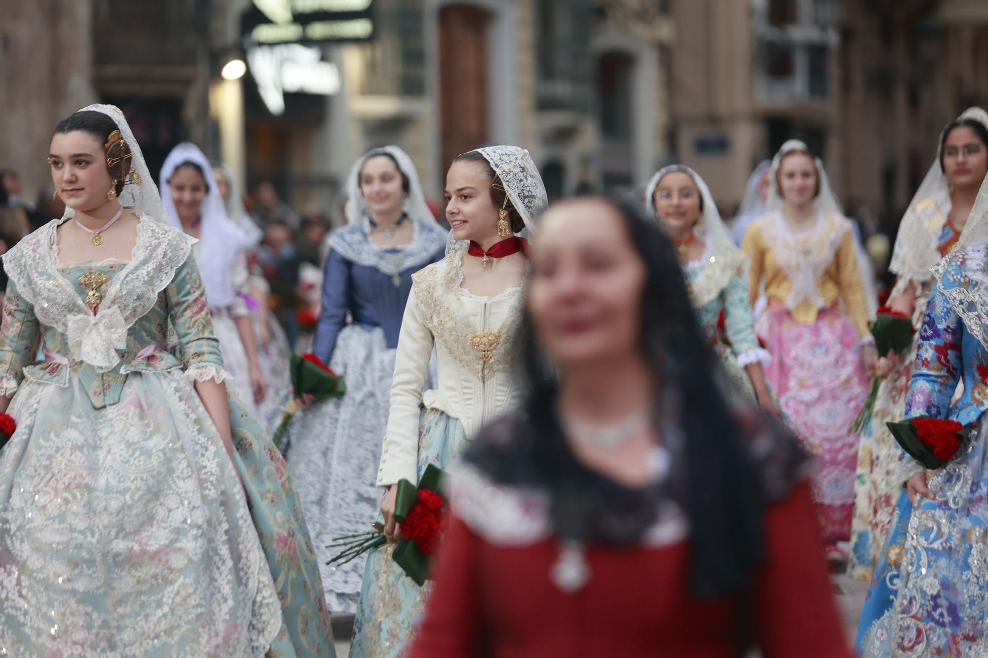 Búscate en el segundo día de ofrenda por la calle Quart (entre las 18:00 a las 19:00 horas)