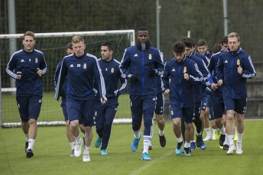 Primer entrenamiento del Real Oviedo después del derbi