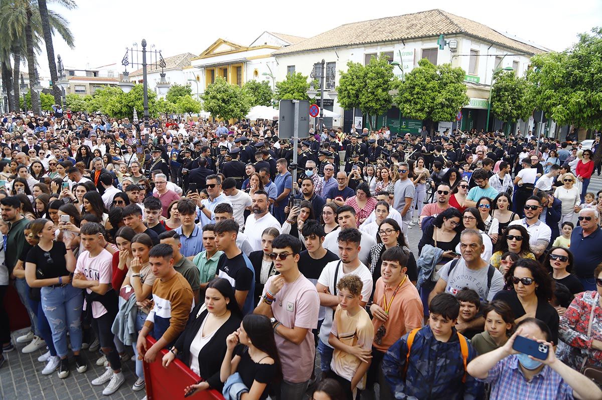 La salida procesional dela  Presentación al pueblo de Jesús de los Afligidos, en imágenes