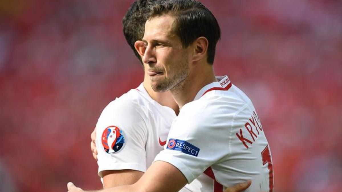 Krychowiak disputa la Eurocopa con la selección de Polonia
