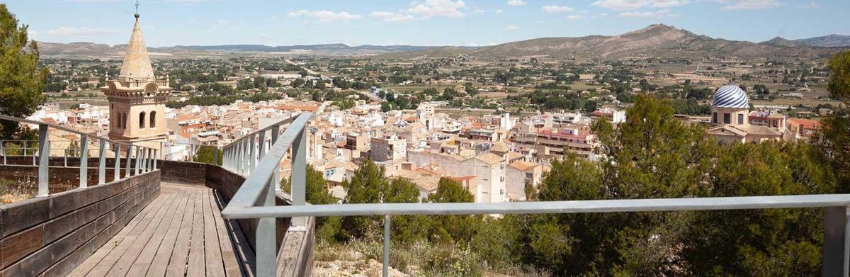 Vistas desde el mirador La Molineta, en Yecla
