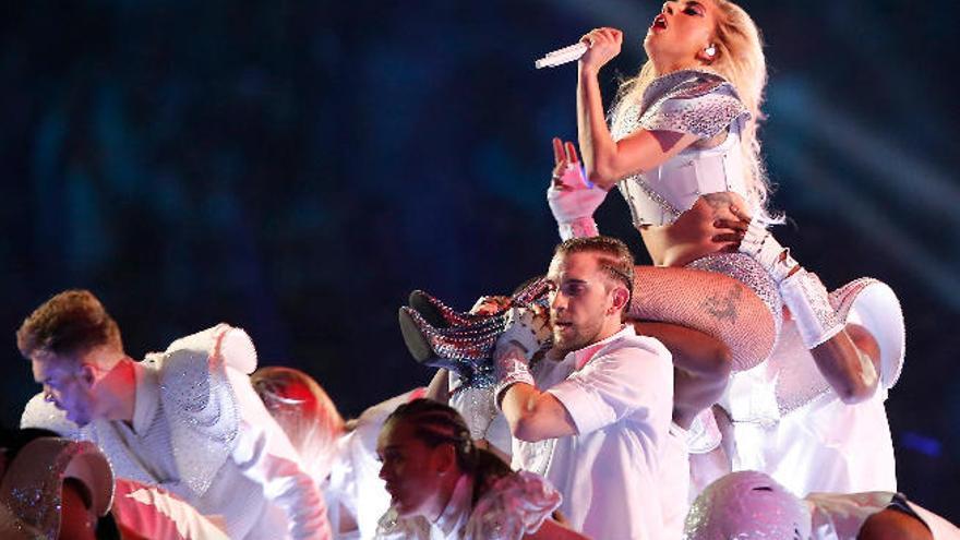 Lady Gaga, durante su actuación en la última Super Bowl.