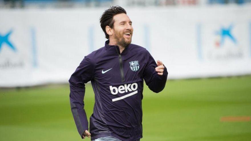 Messi ya pisa el césped