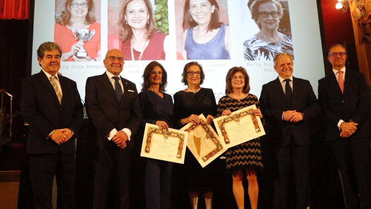 La entrega de medallas e insignias del Círculo de la Amistad, en imágenes