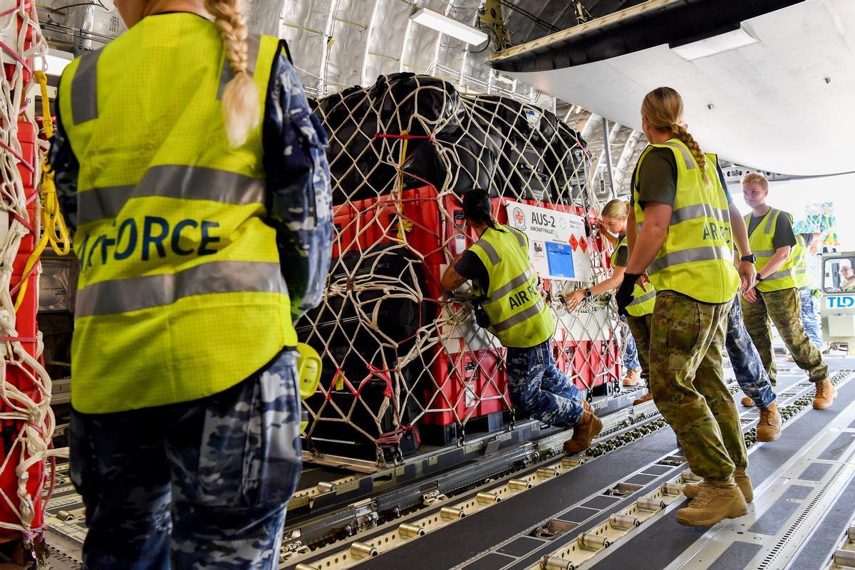 La primera oleada de ayuda humanitaria española desembarca en Turquía
