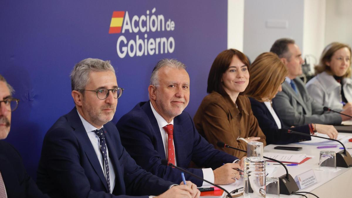 Arcadi España, el ministro Torres y Diana Morant.