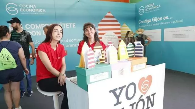 Quince días que abren la puerta al mundo laboral: los jóvenes encuentran en la Feria de Muestras su primer empleo