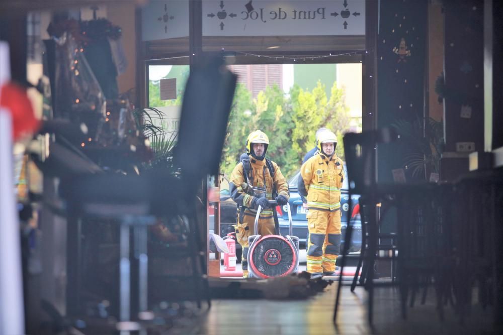 Feuer zerstört Ladenlokal in Palmas Viertel Son Rapinya