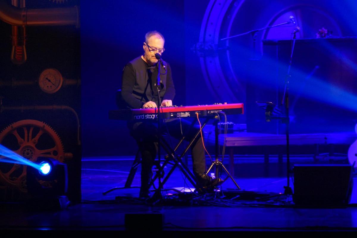 EN IMATGES | SAU triomfa al Teatre El Jardí amb els aires empordanesos de Fredrik Strand