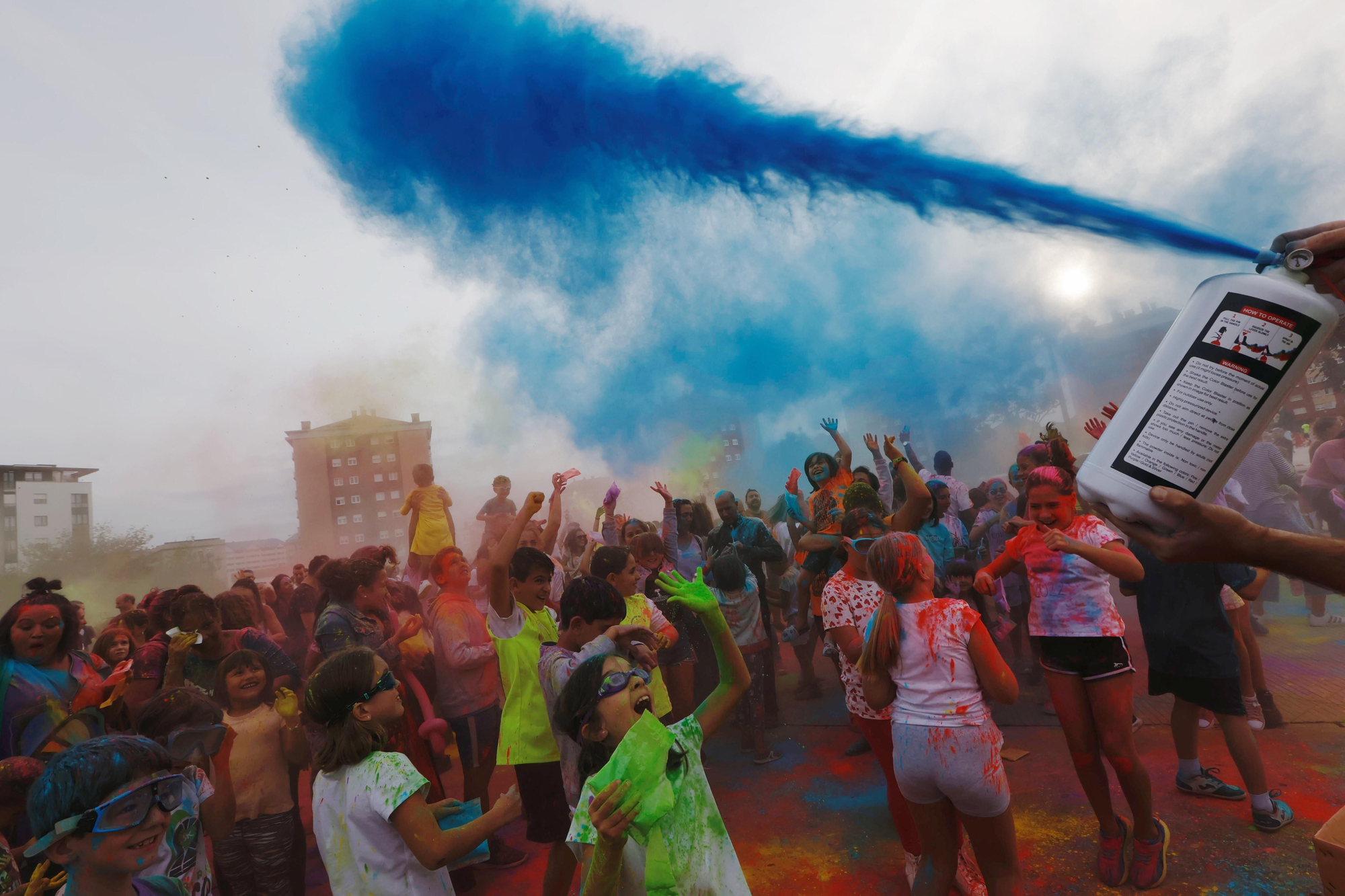 EN IMÁGENES: Así fue la "Holi party" de San Mateo en La Corredoria