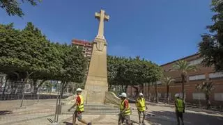 El PSOE de Elche eleva a las Cortes la preservación de la Cruz de los Caídos y advierte del riesgo del Ayuntamiento a recibir una multa