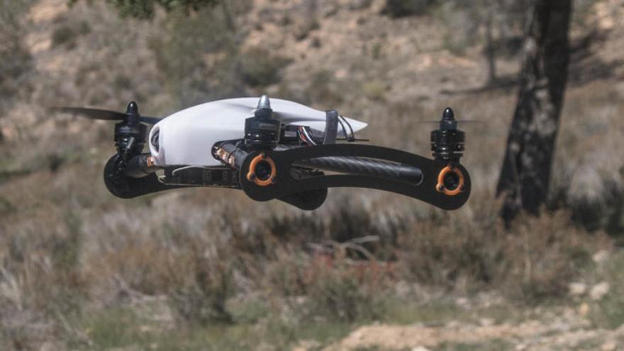La UPCT enseña a pilotar drones