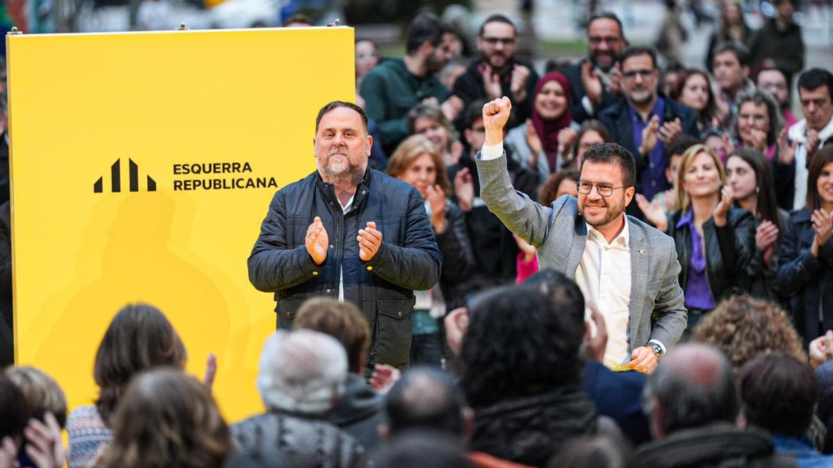 Oriol Junqueras y Pere Aragonès en el míting de apertura de ERC.