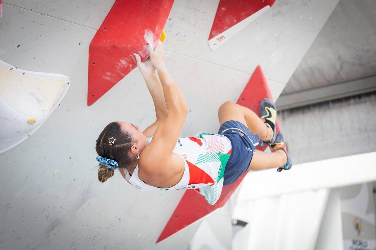 Boulder femenino para el campeonato de Europa de escalada