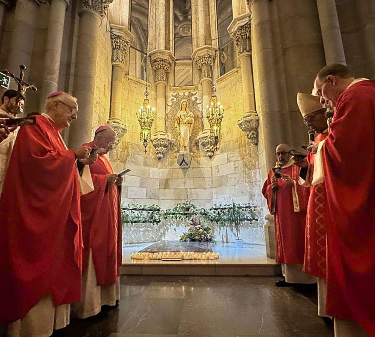 Viacrucis cultural, espiritual i artístic Viacrucis cultural, espiritual i artístic