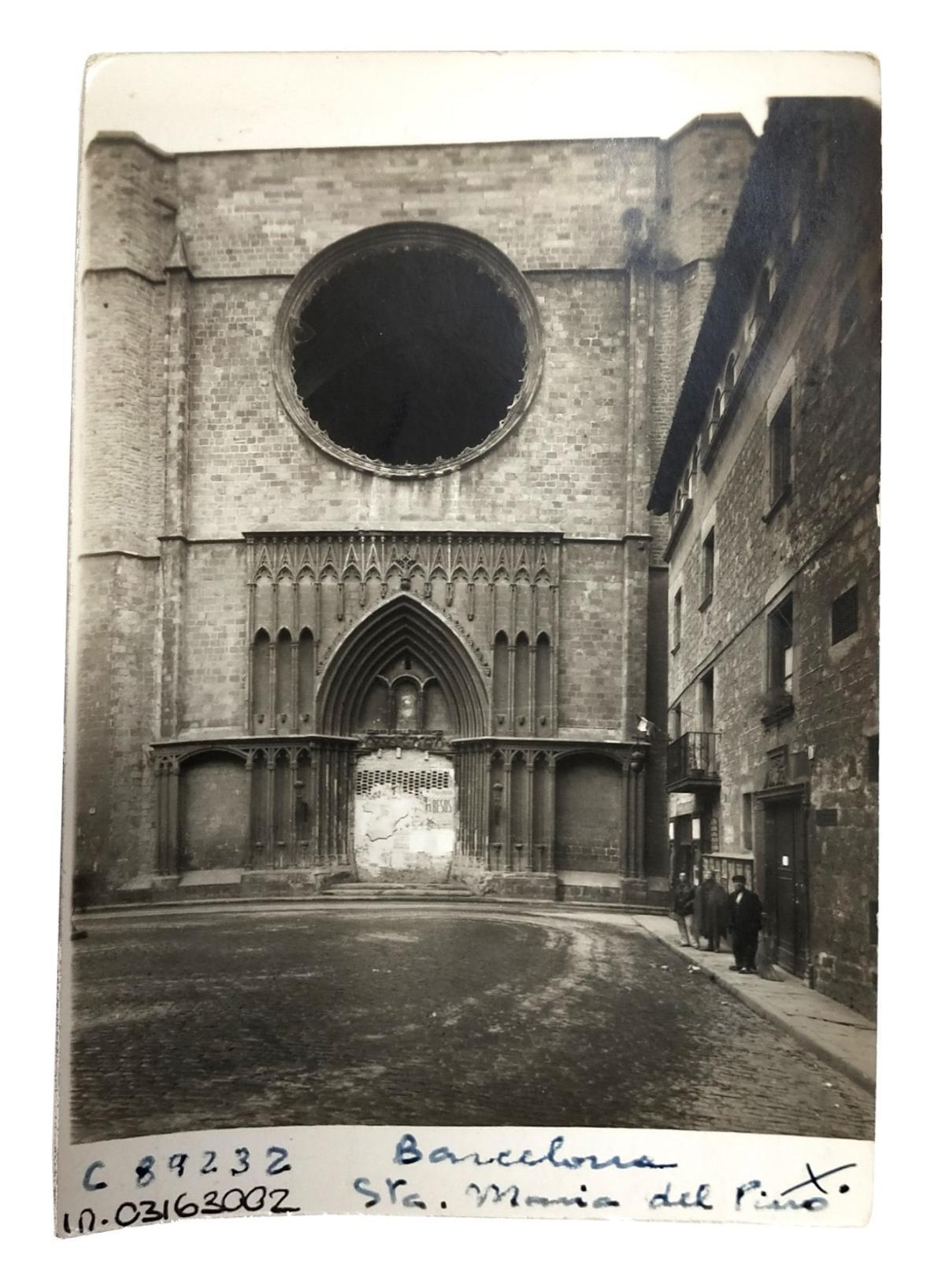 Santa María del Pi, en 1936, tras el golpe de Estado.