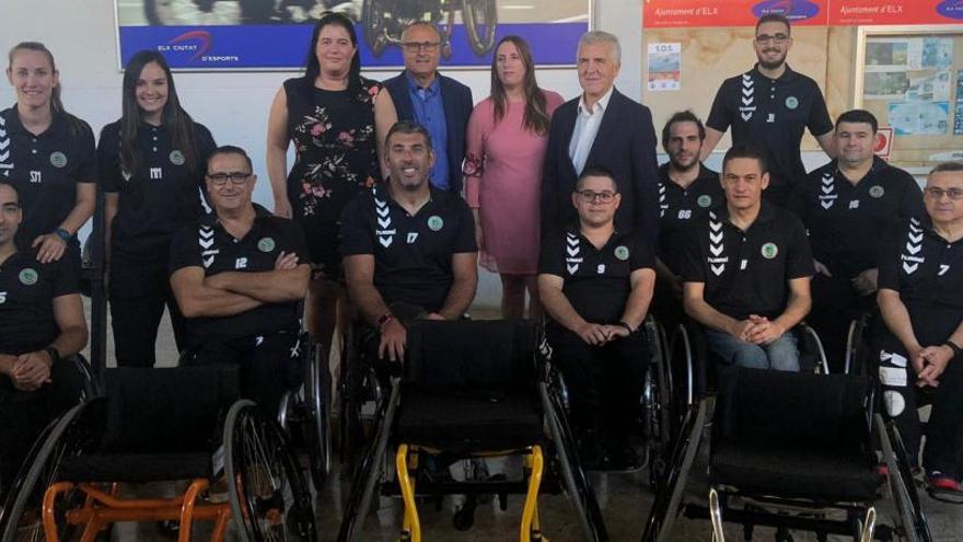 La Fundación ONCE dona tres nuevas sillas de ruedas al Club Baloncesto Elche
