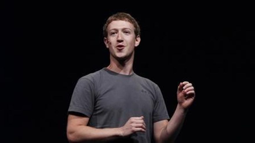 Mark Zuckerberg perd 5.100 milions d’euros per la caiguda de Whatsapp, Facebook i Instagram