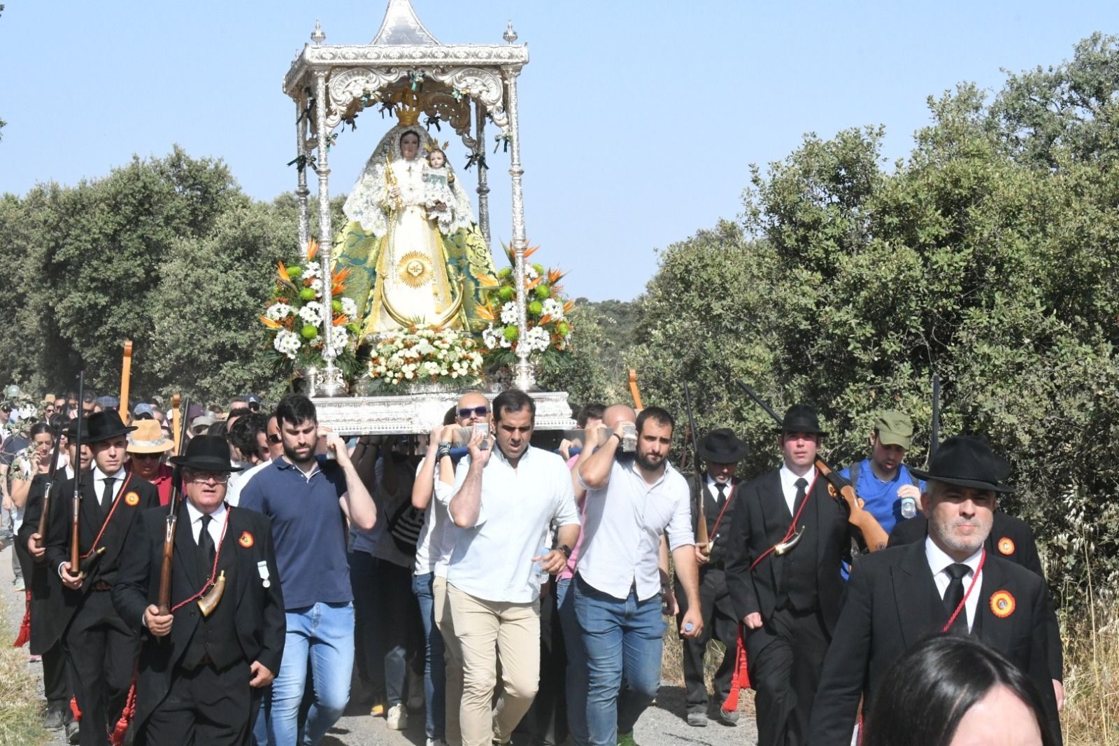 La Virgen de Luna ya está en el santuario de La Jara
