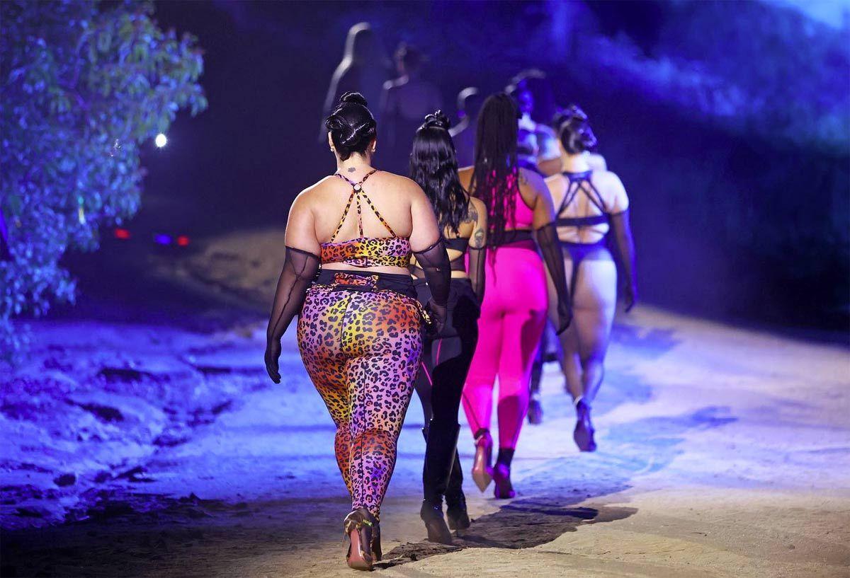 Monos, bodys y leggings en el Savage X Fenty Show Vol. 4 de Rihanna