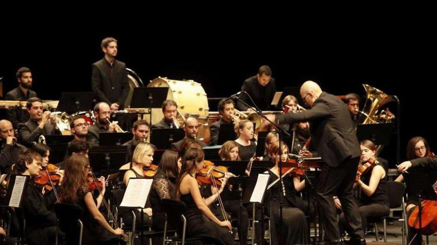 Actuación de la Joven Orquesta Filarmónica de Asturias, ayer, en el teatro de la Laboral.