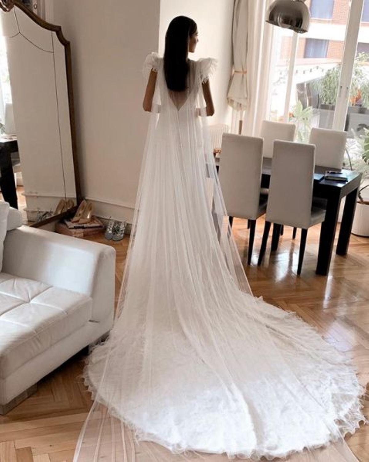 El vestido de novia de Cristina Piña con falda pantalón