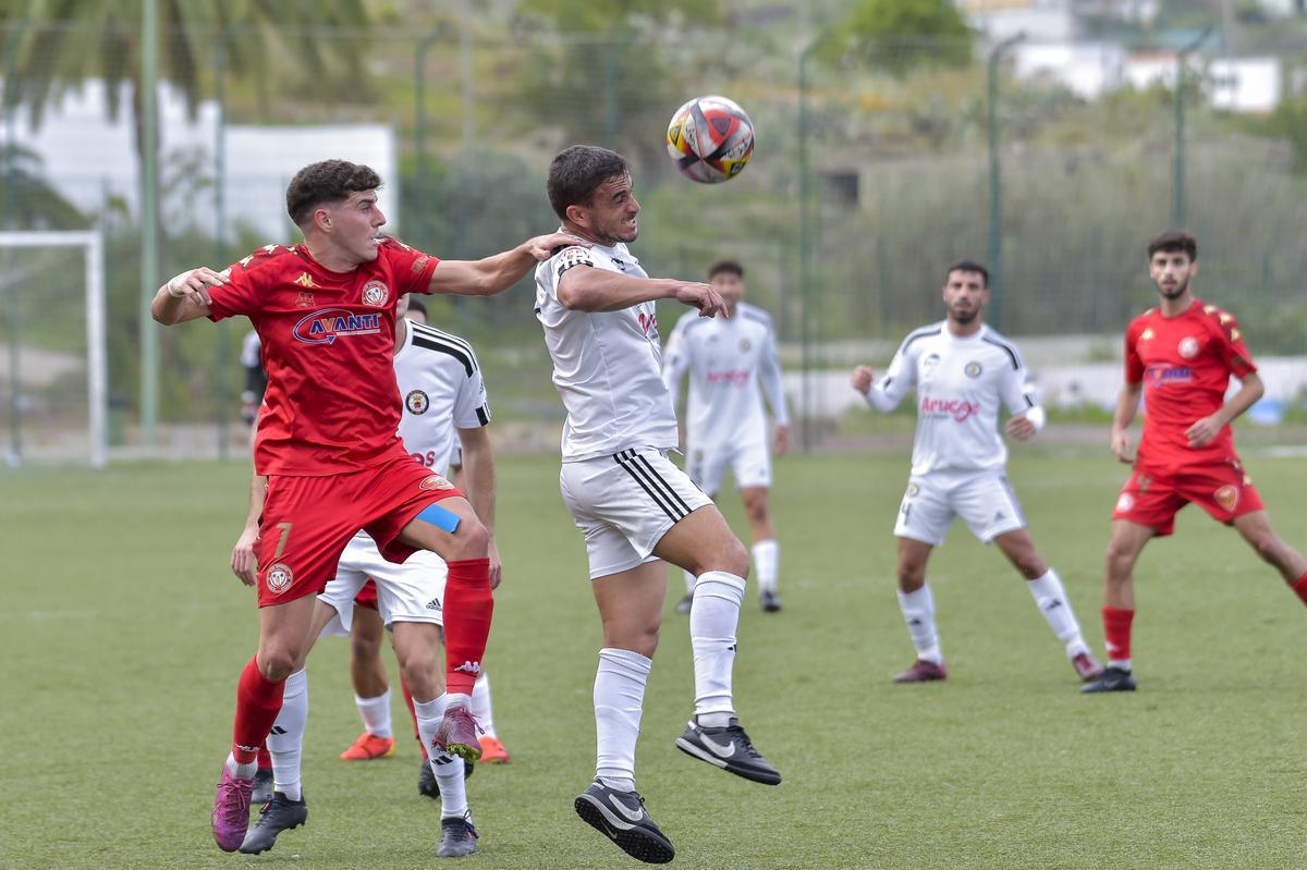 Partido de Tercera entre el Arucas y el Santa Úrsula, en imágenes