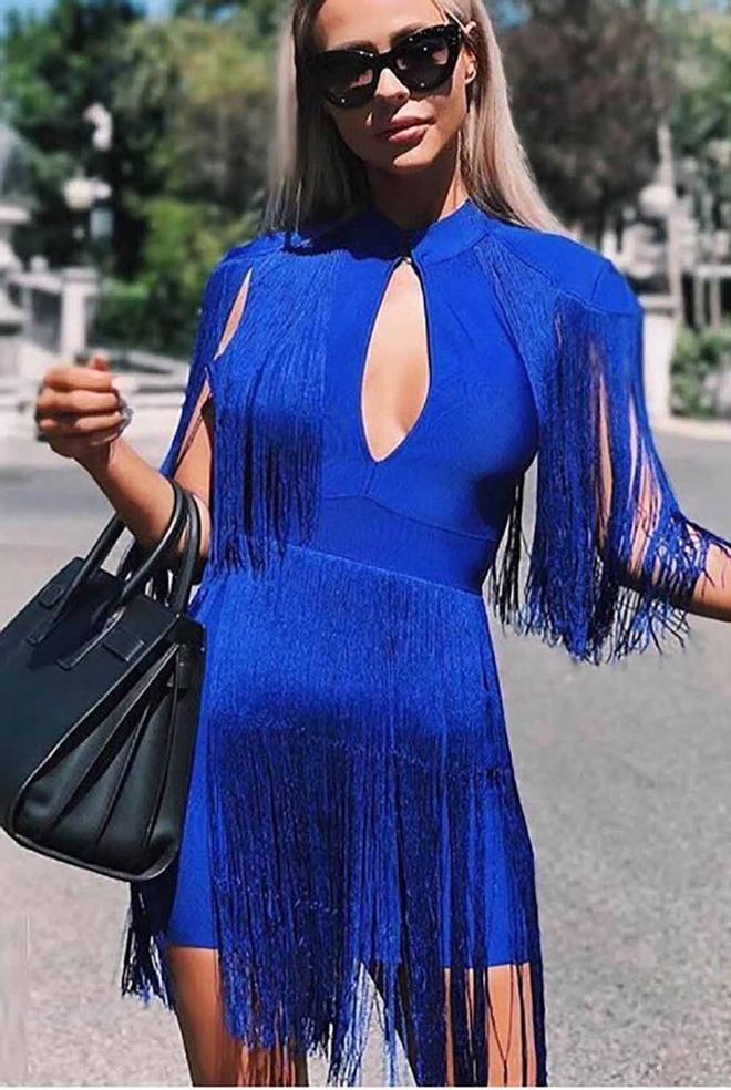 Vestido azul de flecos lucido por Cristina Pedroche