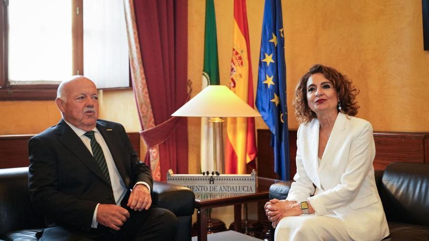 María Jesús Montero ratifica su 'no' a Juanma Moreno y pide un pleno de investidura rápido: "El acuerdo con Vox está sellado y esto es todo un vodevil"
